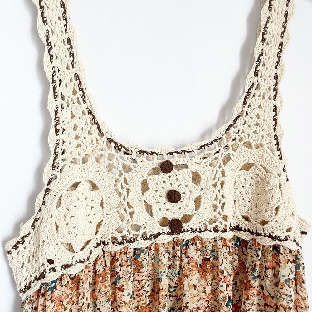 🟢Angie Women’s Crochet Asymmetric Floral Tank Top Size S - Picture 2 of 6